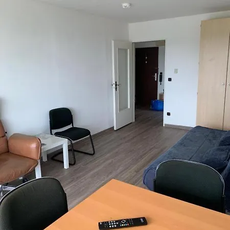 501, Schlafzimmer, Wohnzimmer, Kueche Und Bad Mit Bergblick