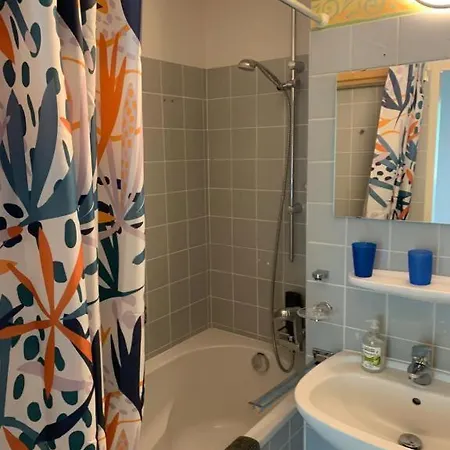 501 Schlafzimmer, Wohnzimmer, Kueche Und Bad Mit Bergblick Apartment Bad Reichenhall